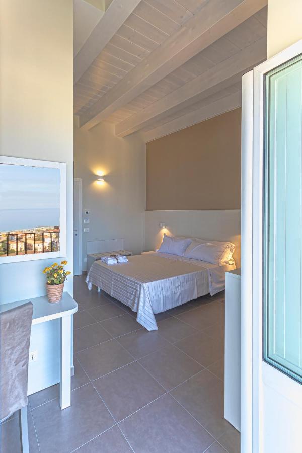 Al Duomo B&B อามันเตีย ภายนอก รูปภาพ