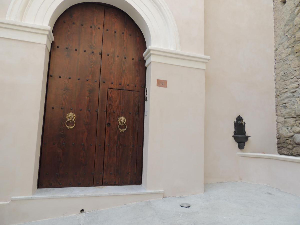 Al Duomo B&B อามันเตีย ภายนอก รูปภาพ