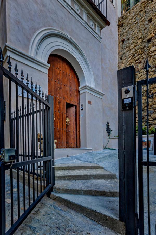 Al Duomo B&B อามันเตีย ภายนอก รูปภาพ