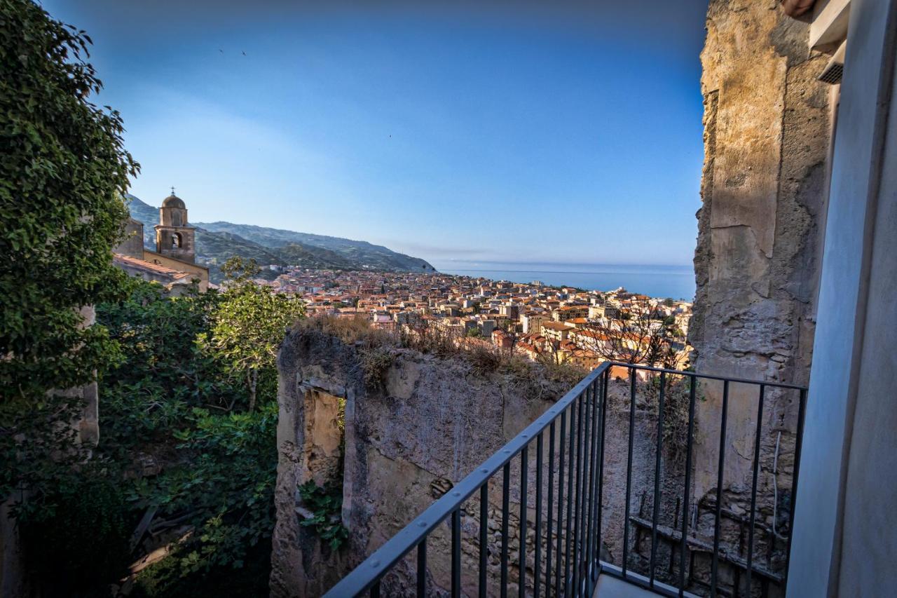 Al Duomo B&B อามันเตีย ภายนอก รูปภาพ